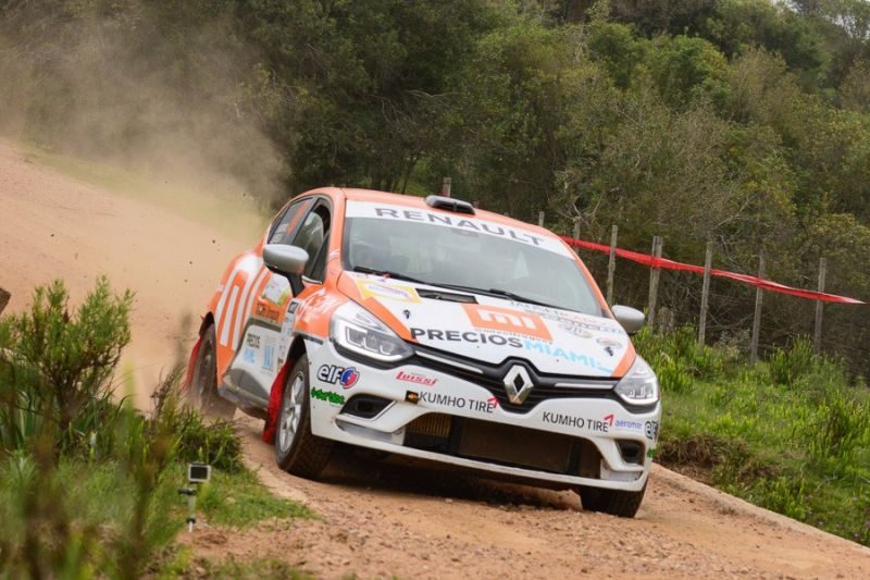 Gardiol – Varela, adelante en el sábado de Punta del Este en Renault Clio Cup Uruguay